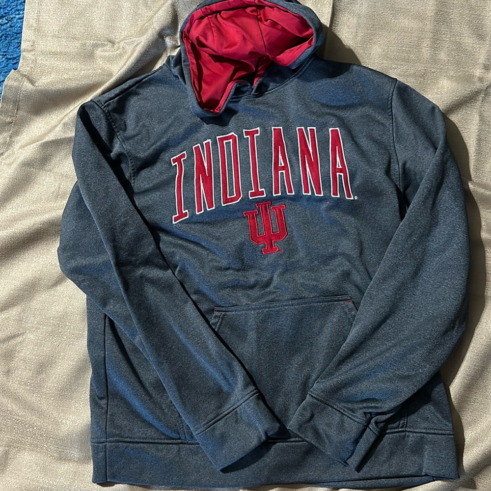 Indiana Hoosiers woman’s L hoodie